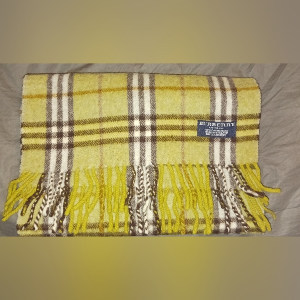 New Burberry Green Cashmere Authentic Scarf